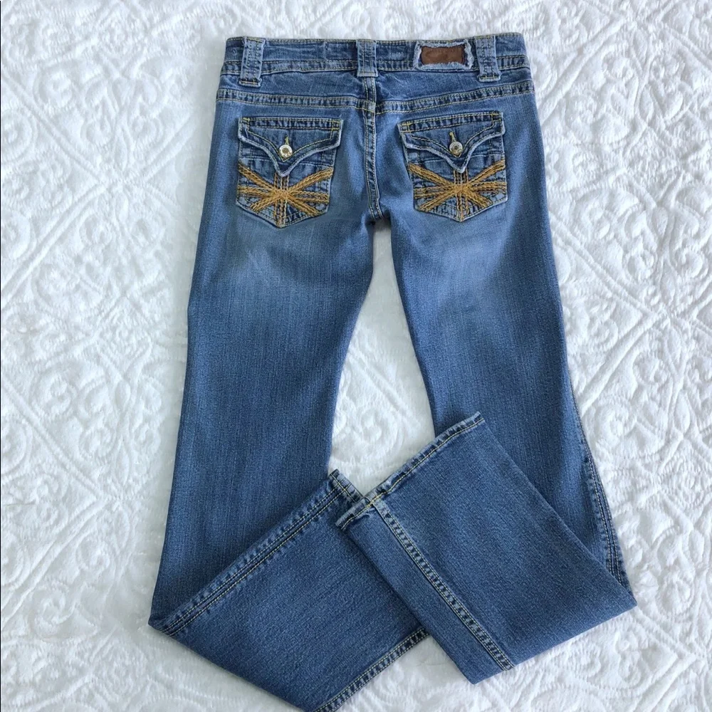 Vigoss Bootcut Jeans Medium Wash Size 28 5/6 EUC Embroidered Pockets Y2K Denim